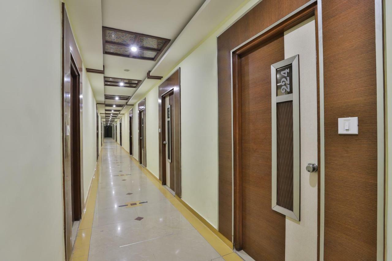 Oyo Flagship 19003 Hotel Rudra Mahal Ahmedabad Exteriör bild